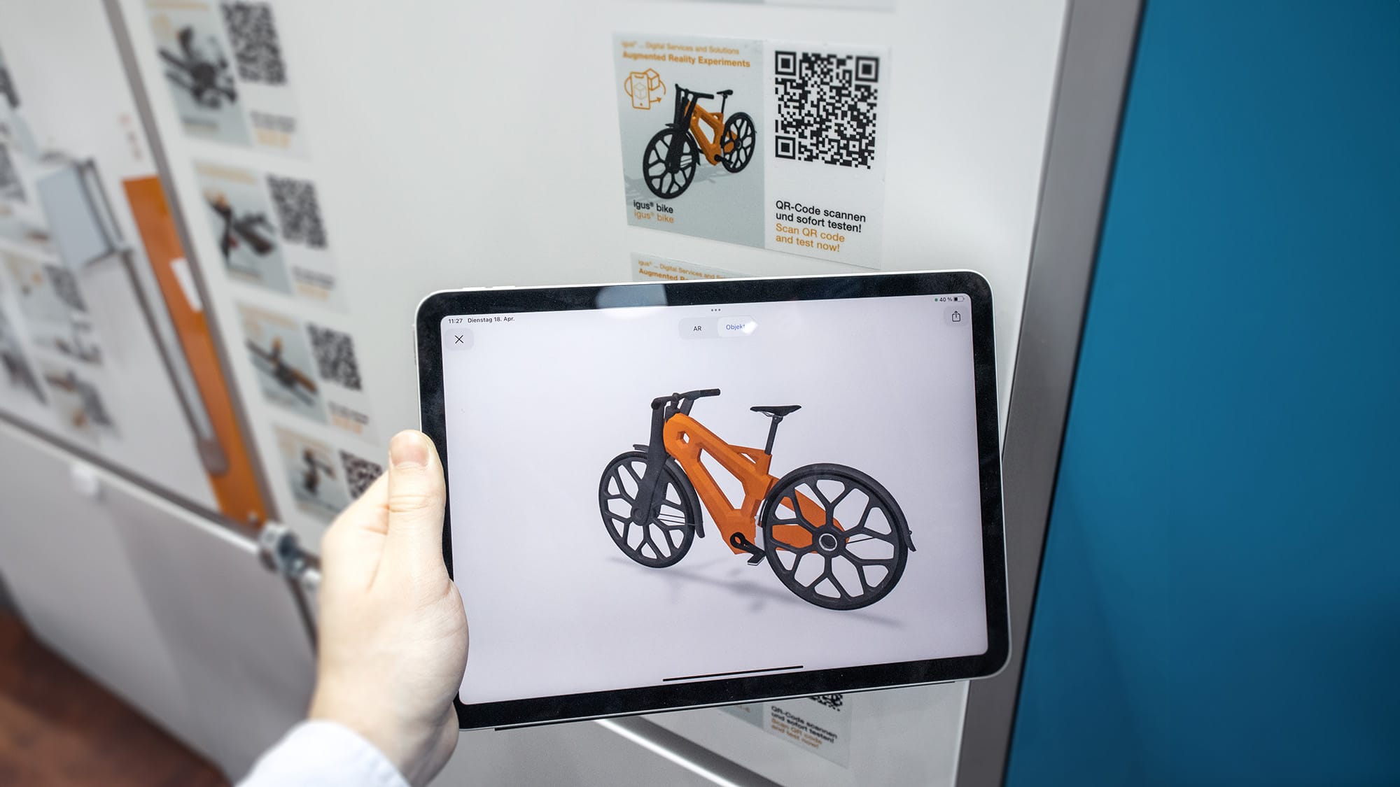 Distribute 3D Exhibits via QR Code as Giveaways